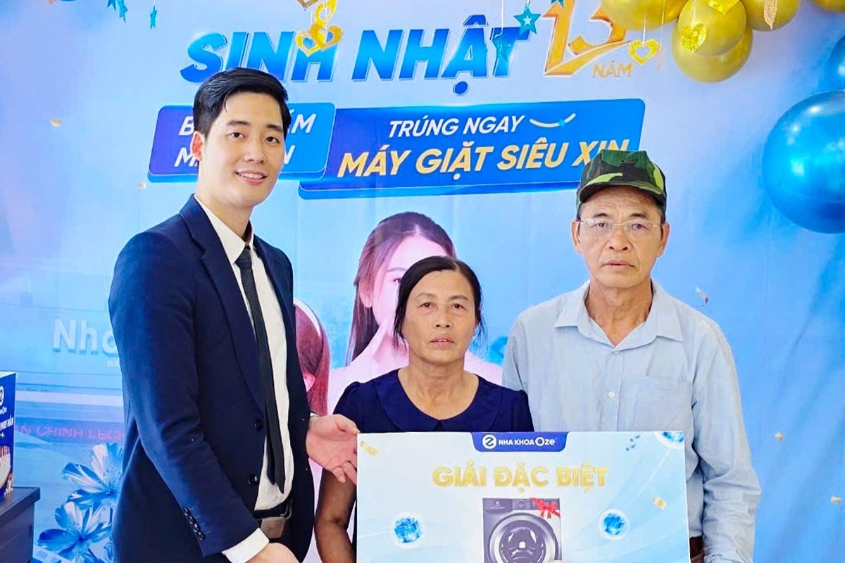 CHỦ NHÂN GIẢI ĐẶC BIỆT CỦA CHƯƠNG TRÌNH MỪNG SINH NHẬT 13 NĂM - NHA KHOA OZE THỊ TRẤN ĐÃ LỘ DIỆN